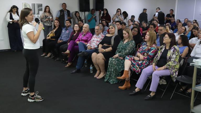 En Mazatlán se lleva a cabo una charla sobre la Ley Sabina y la importancia de implementarla en Sinaloa.