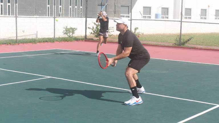 Enrique Hernández y Gabriela Valdés derrotan en la final a Cristóbal Tostado y Gloria Liera.