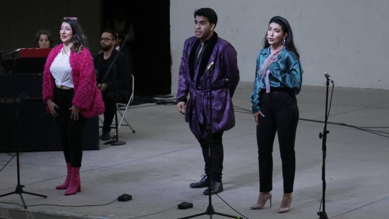 Los integrantes del TAOS cantaron ensambles de óperas famosas durante el concierto.