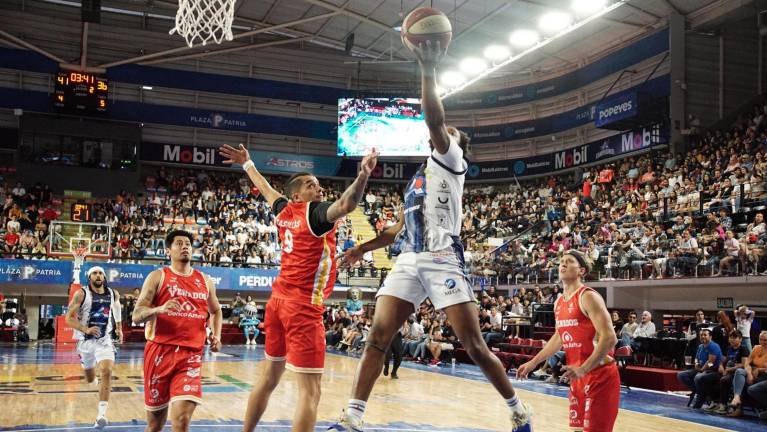 Venados Basketball divide en la serie ante Astros.