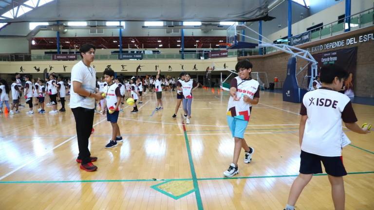 El Beisbol 5 forman parte de los Cursos de Verano Isde 2025.