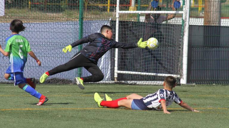 Juego entre FIFA Tijuana Rosarito Challenge contra Rayados Máster de Nuevo León en la categoría U-11.