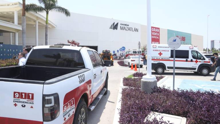 Diversas corporaciones de Seguridad Pública y Protección Civil atendieron el llamado.