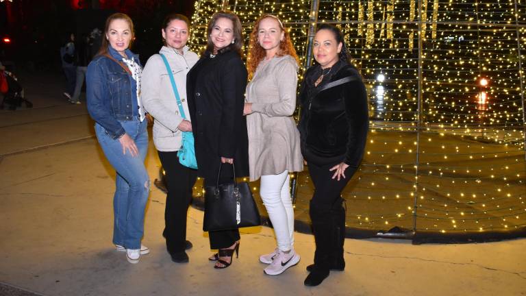 Martha Aguilar, Claudia Serrano, Alejandrina González, Teresita Valverde y Elsa Valenzuela.