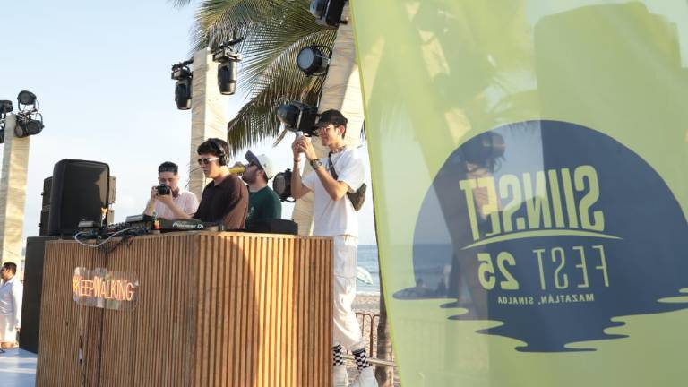 El Sunset Fest 2025 ofrece un ambiente vibrante este fin de semana en Mazatlán al ritmo de DJ’s.