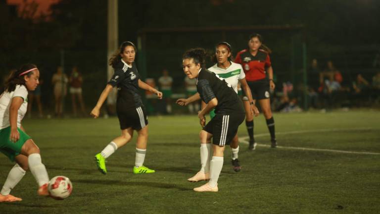 Las mazatlecas buscan llegar a la final.