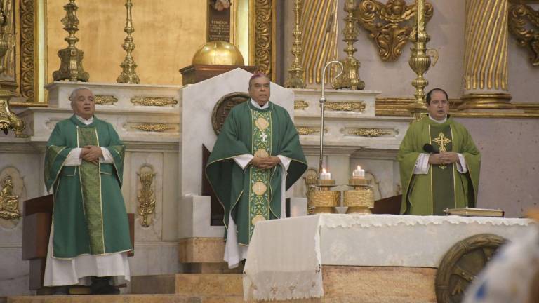 El Obispo de Culiacán, Jesús José Herrera Quiñónez, dice que la iglesia católica está unida pidiendo por la salud del Papa Francisco.