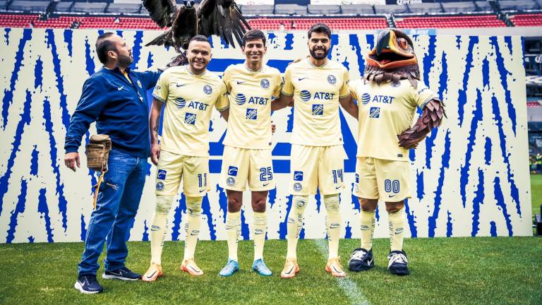 Jonathan Rodríguez, Jürgen Damm y Néstor Araujo fueron presentados a los aficionados del América.