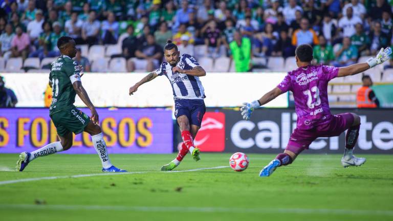 Jesús Manuel Corona abrió el marcador en el encuentro por Rayados.