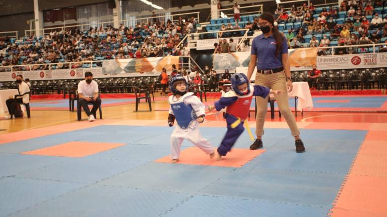 En el evento participan 512 competidores.