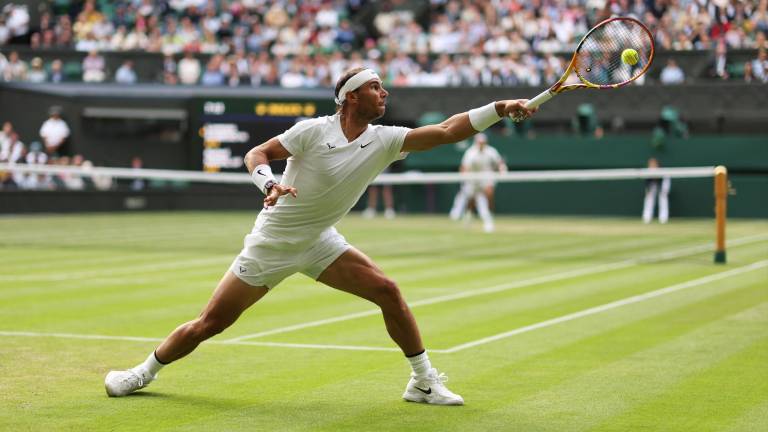 Rafael Nadal avanza a la cuarta ronda al derrotar a Lorenzo Sonego por 6-1, 6-2, 6-4.