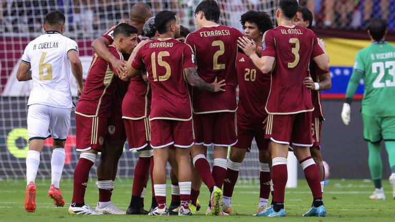 Venezuela llega con ventaja de un punto sobre Bolivia por el boleto a la repesca mundialista de la Conmebol.