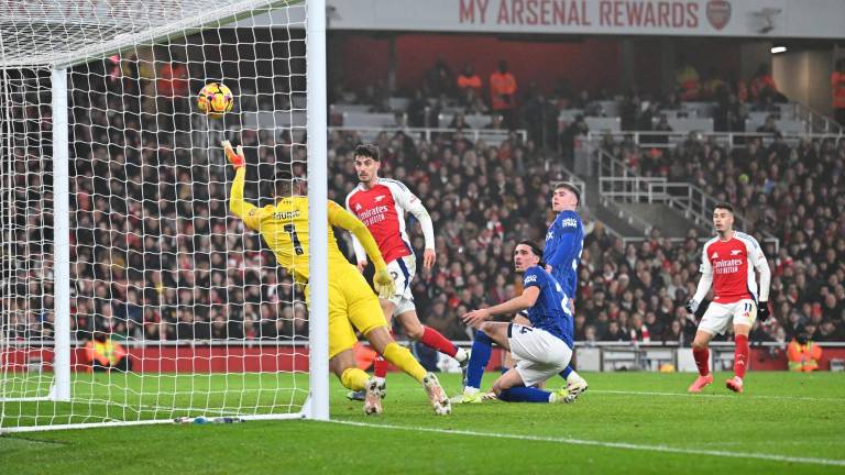 Arsenal gana por la mínima.