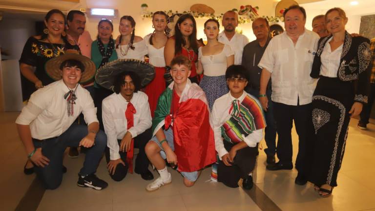 Una agradable velada patría pasaron los integrantes del Club Rotario Mazatlán.