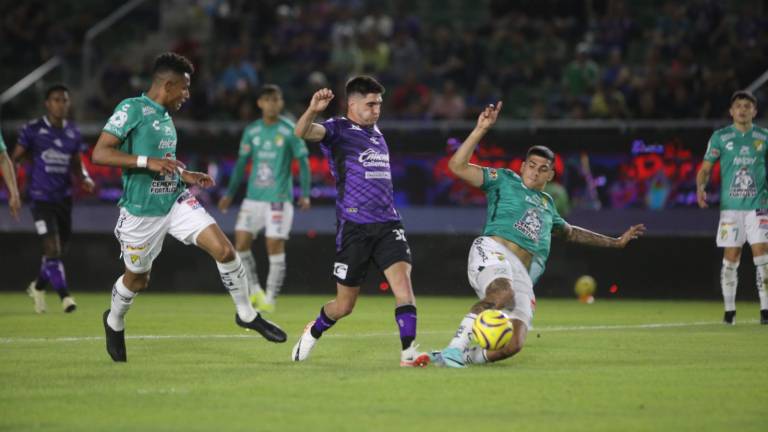 Mazatlán FC logró su primera victoria del Clausura 2024, luego de empatar con León.