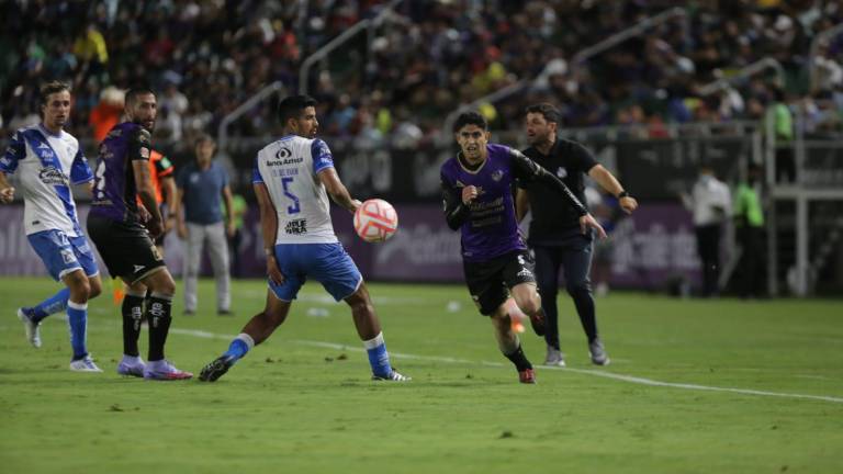 Carlos Vargas sería el lateral que busca Cruz Azul.
