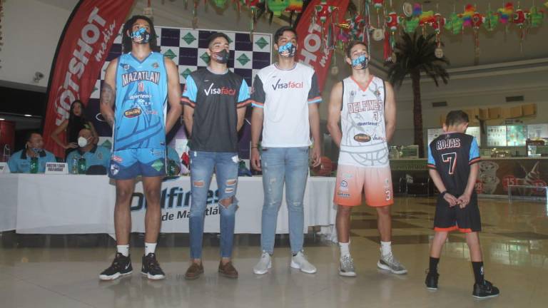 Delfines de Mazatlán presenta sus uniformes.
