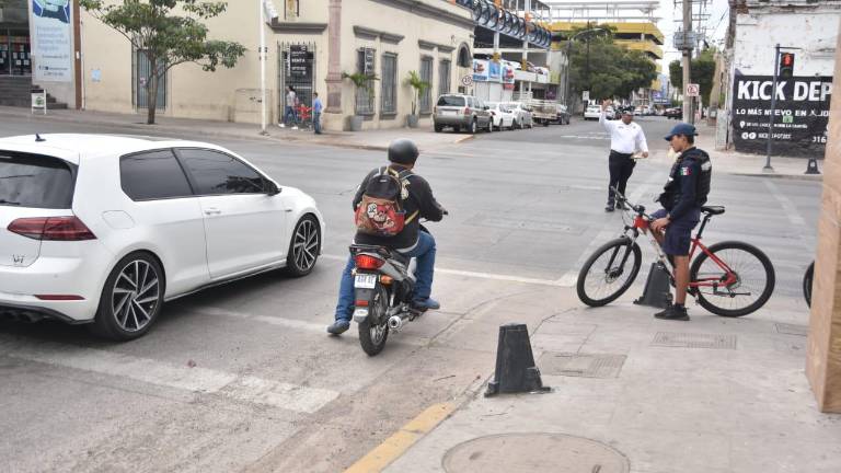 Se pretende reforzar las calles con 23 semáforos de cuatro luces, otros 15 de tres luces, así como 18 semáforos peatonales.