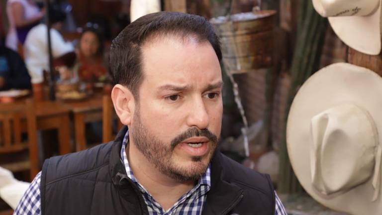 Velarde destacó que se tendrá un acercamiento con la Intercamaral de Mazatlán para buscar una forma de atender el tema de la reactivación económica en la región.