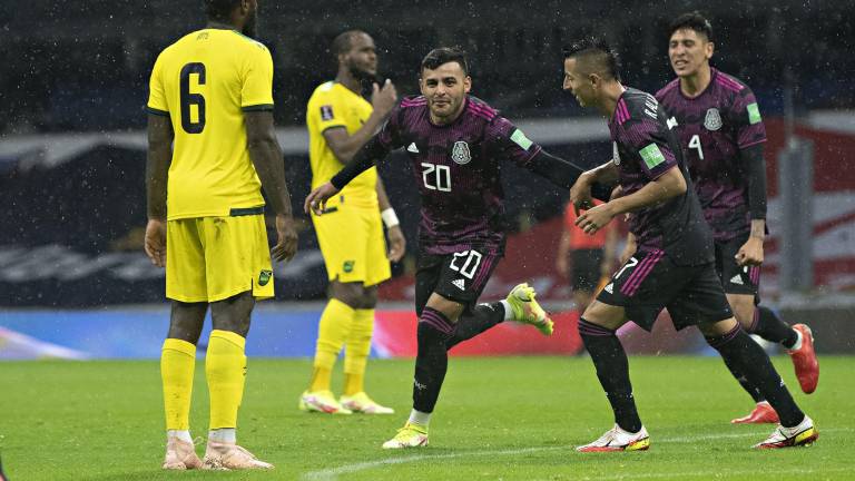 Alexis Vega celebra su gol.