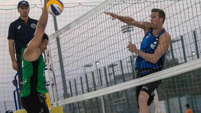 Los mexicanos caen en tres sets ante los holandeses.
