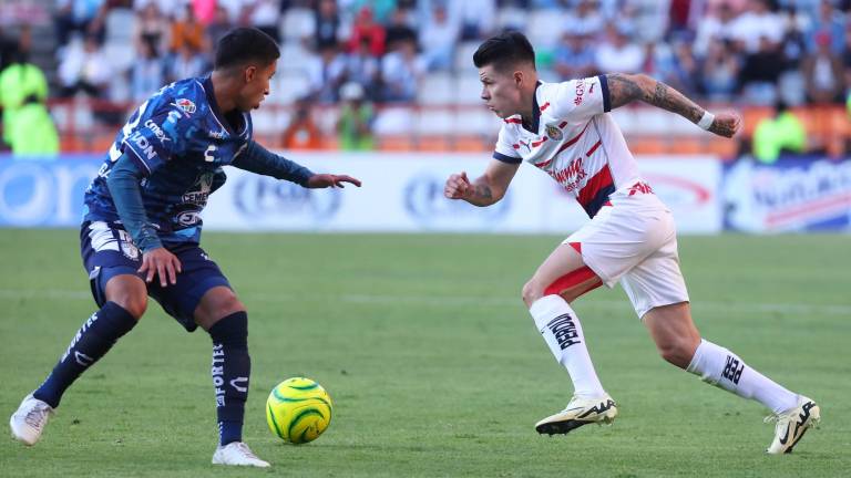 Chivas le pegó a Pachuca en el Hidalgo.