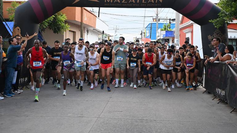 La pedestre reunió a más de 300 atletas y movilizó a toda Villa Unión en una jornada llena de emoción y tradición.