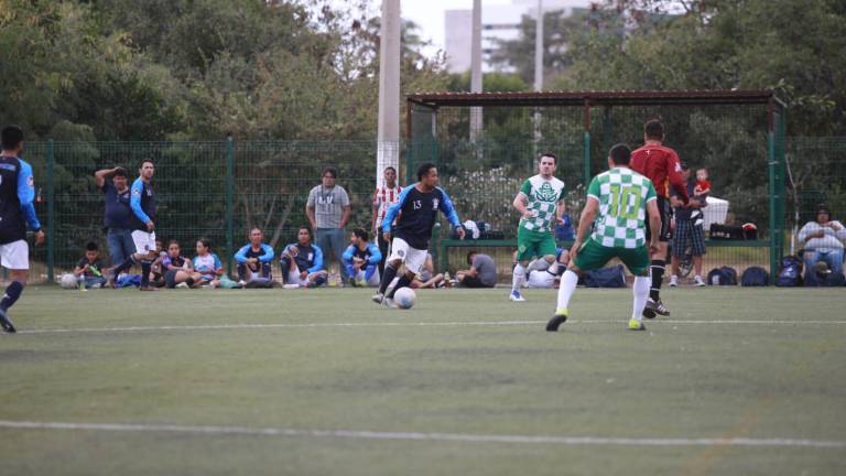 Se desarrolló la fecha 13 de la Liga de Futbol Superveteranos Municipal.