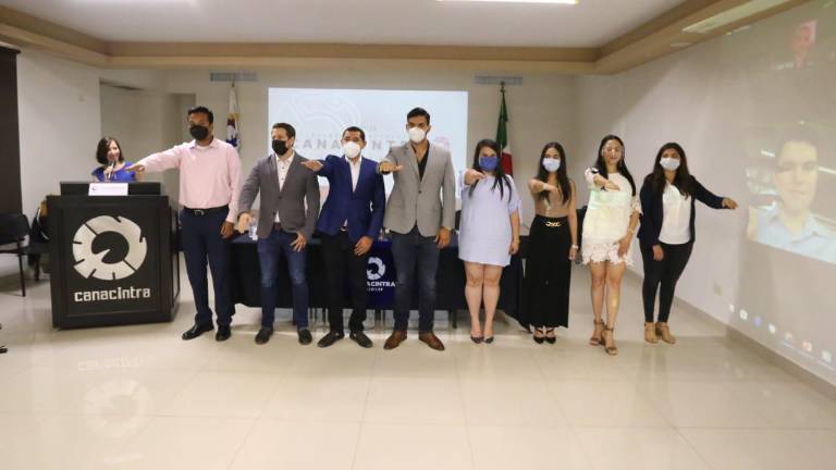 Rinde protesta primer Comité de Jóvenes Empresarios de Canacintra Mazatlán