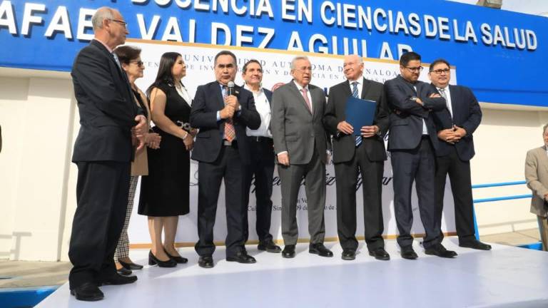 Ceremonia dentro de las instalaciones del Hospital Civil de Culiacán.