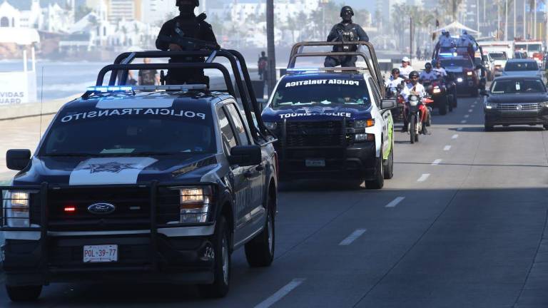 El Presidente Municipal asegura que hay déficit de policías en Mazatlán.