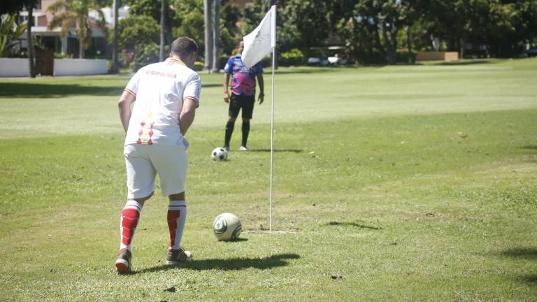 En el evento se espera participen un centenar de jugadores.