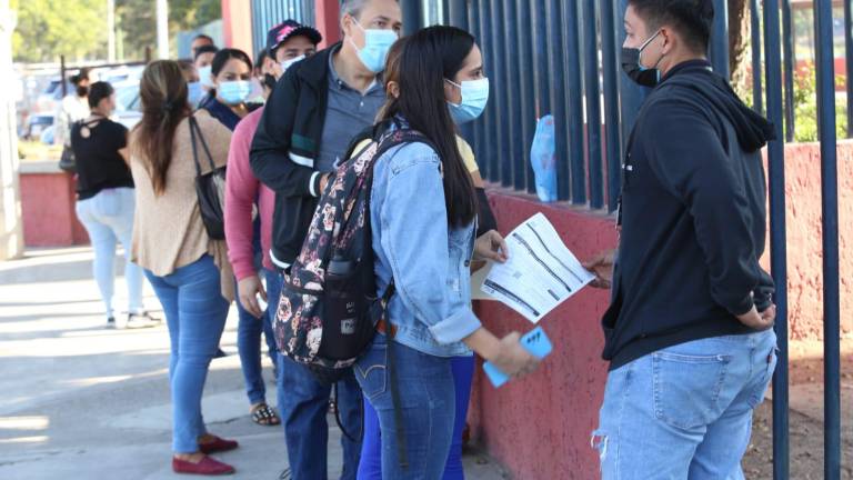 Los trabajadores de la educación aún pueden aplicarse la vacuna de refuerzo.