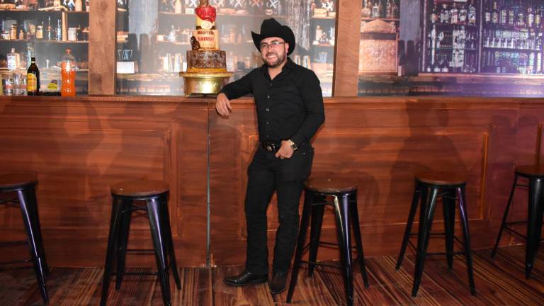 Celebra Aneudi Rendón una feliz cumpleaños, con una temática texana.