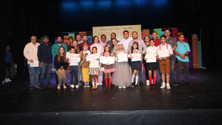 Niños y niñas participan en la primera edición de Cuentacuentos “Cuéntamelo otra vez”.