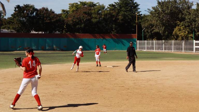 Culiacán gana sus dos encuentros en softbol.