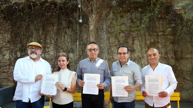 Autoridades del Isic y Parques Alegres, IAP firmaron un convenio para llevar actividades culturales a parques de la ciudad.