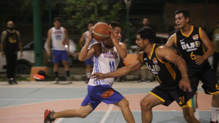 Teke Tires-Machaca Río Quelite no quiere ceder el campeonato.