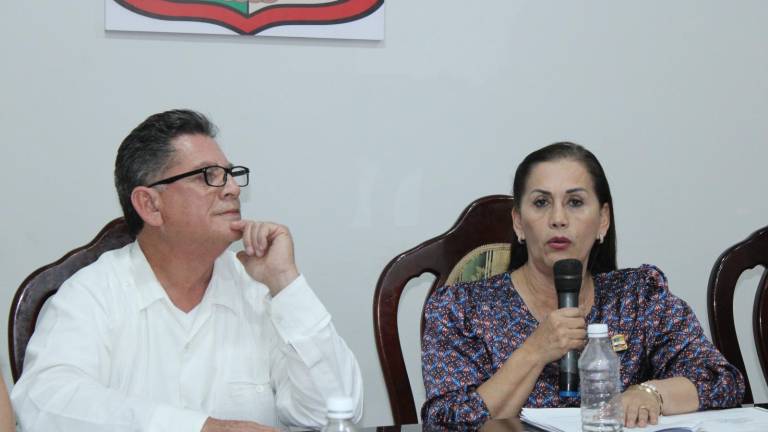 El Síndico Procurador José Antonio Prado Zarate fue cuestionado sobre su equipo de abogados.