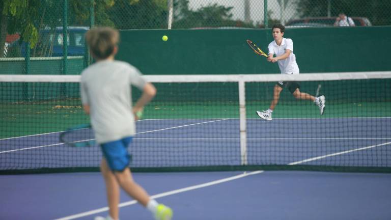 Las canchas de la Casa Club El Cid albergarán la Copa de Tenis “Amstel Ultra de la Raza 2023”.