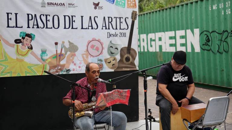 El Paseo de las Artes se lleva a cabo en el callejón Andrade.