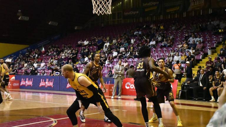 Caballeros de Culiacán se quedó con el primero de la serie ante Fayles de Guasave en la capital sinaloense.