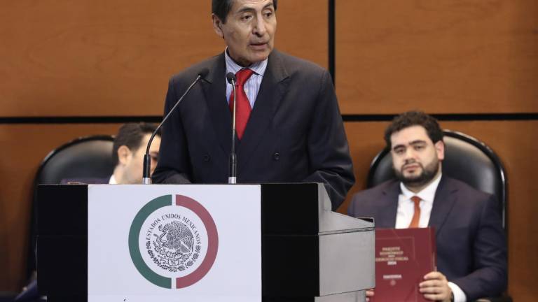 Según la revista especializada Bloomberg, el Secretario de Hacienda Rogelio Ramírez de la O ha sostenido reuniones con inversionistas.