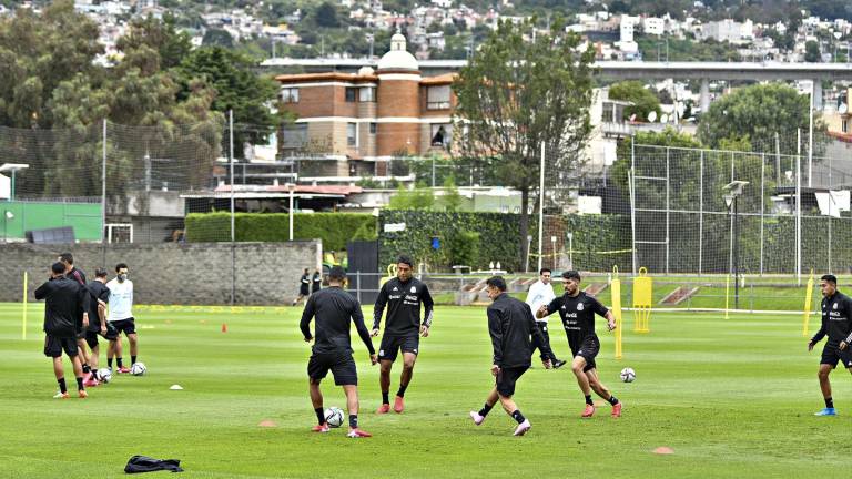 Luis Romo podría aparecer en el once inicial de México ante Jamaica.