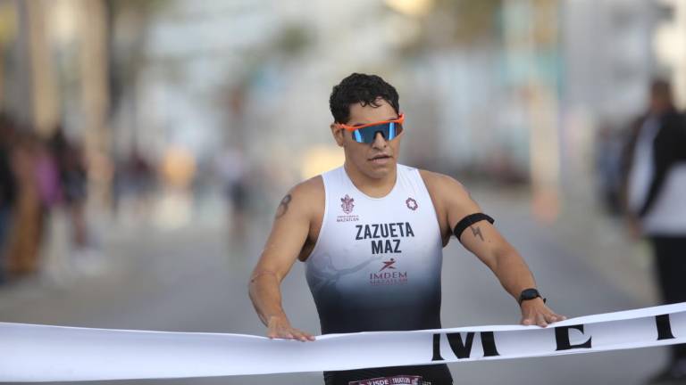 José Luis “Perrón” Zazueta gana la categoría Juvenil Superior.