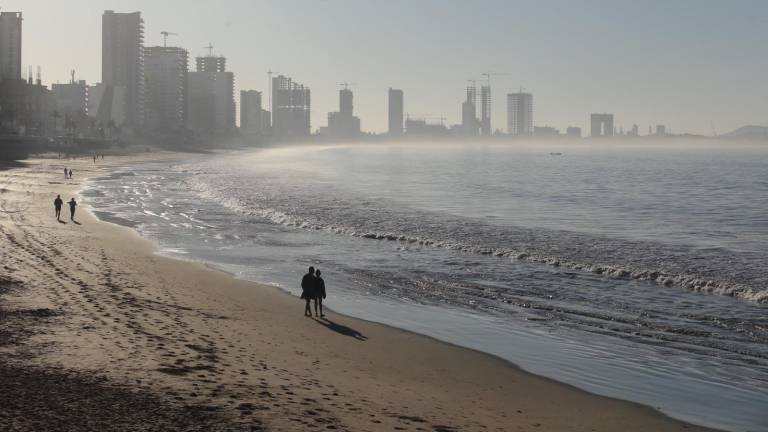 Para el municipio de Mazatlán se pronosticó de este lunes al jueves temperatura máxima de 31 grados y temperaturas mínimas de entre 24 y 25 grados.
