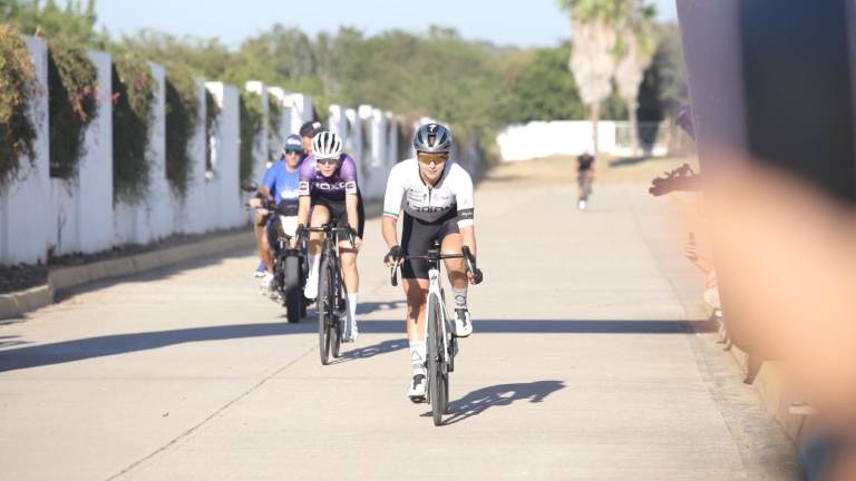 Yarely Salazar gana el circuito australiano en la rama femenil.