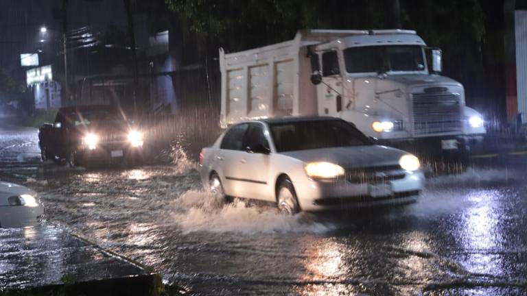 Protección Civil informó que para Mazatlán las precipitaciones pueden ser fuertes con acumulados que van de los 25 a los 50 milímetros.