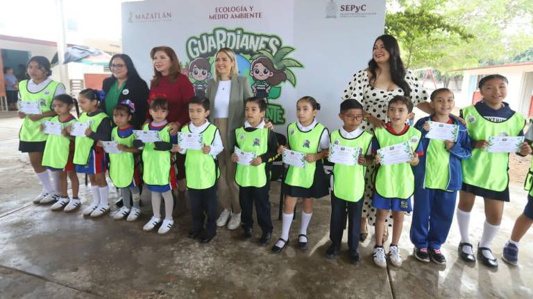 En la primaria Insurgentes se puso en marcha el Programa Guardianes Ambientales.