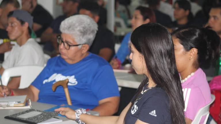 Liliana Mora es una de las entrenadoras asistentes al curso.